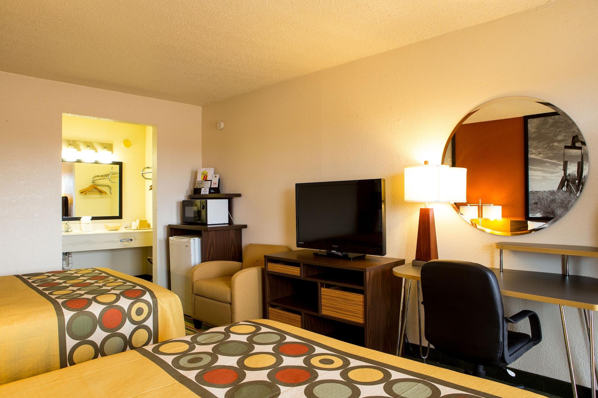 Super 8 By Wyndham Woodward Hotel Exterior foto
